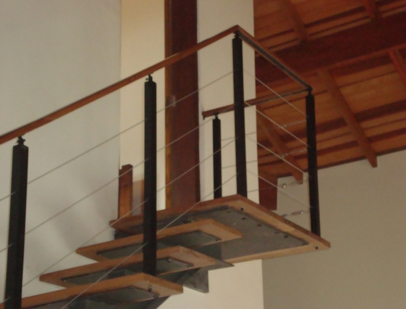 Busco por Corrimão para Escada de Madeira Itaquaquecetuba - Corrimão Escada de Ferro