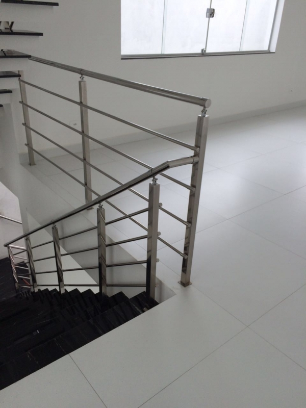 Corrimão de Parede em Aço Inox Salesópolis - Corrimão de Inox com Vidro