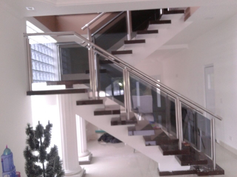 Fábrica de Corrimão de Aço Inox para Escadas Riviera de São Lourenço - Fábrica de Corrimão de Aço Inox com Vidro