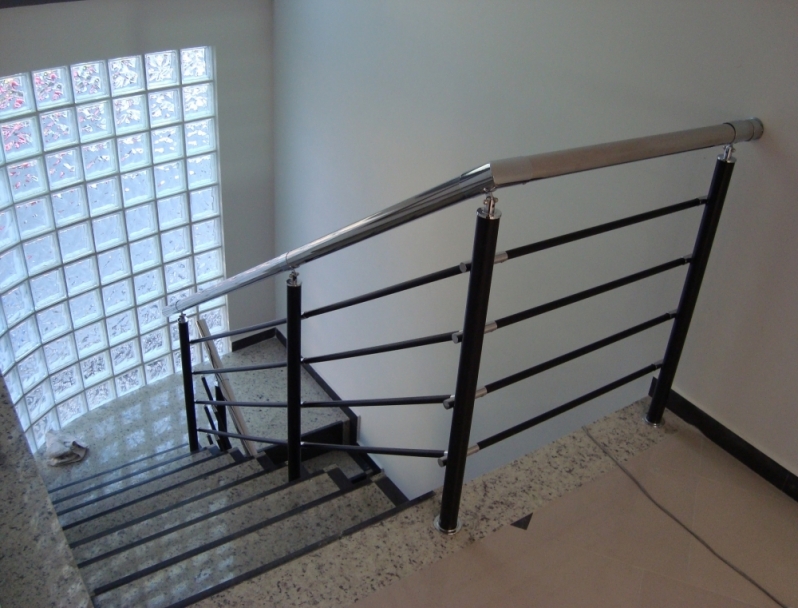 Fábrica de Corrimão de Ferro para Escada Interna Artur Alvim - Fábrica de Corrimão para Escada