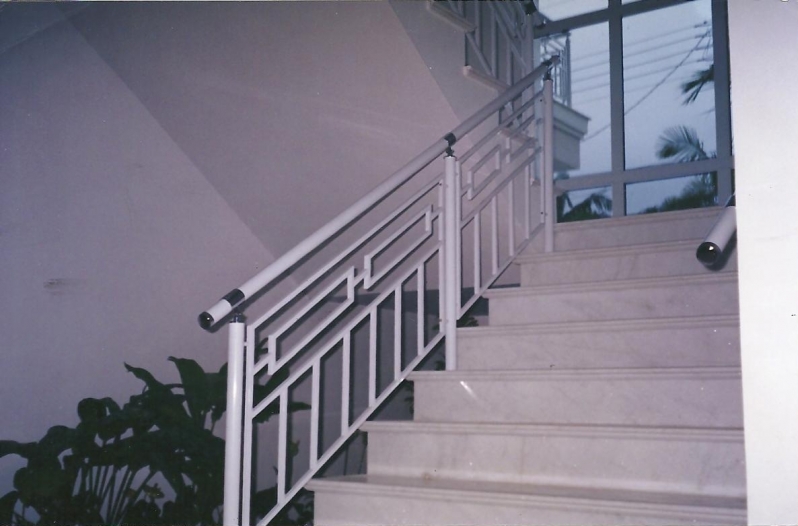 Fábricas de Corrimão de Ferro e Vidro Votuporanga - Fábrica de Corrimão de Ferro para Escada Caracol