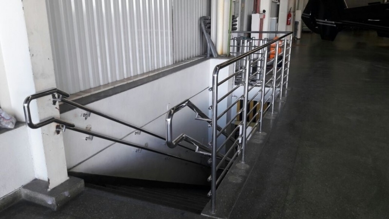 Instalação de Guarda Corpo de Escada Ipiranga - Guarda Corpo Escada Vidro e Alumínio