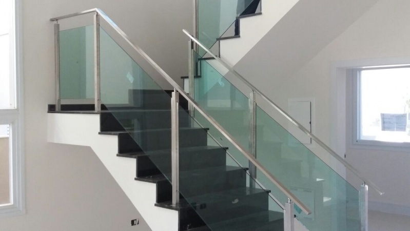Instalação de Guarda Corpo de Vidro para Escada Alto de Pinheiros - Guarda Corpo Escada Vidro e Alumínio