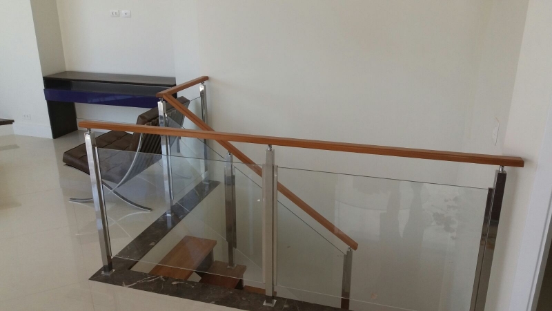 Quanto Custa Corrimão de Vidro para Escada de Madeira Brás - Corrimão de Vidro com Botão