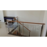corrimão de madeira para escadas preço Itapecerica da Serra