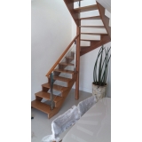 instalação de corrimão de vidro para escada de madeira Itapecerica da Serra